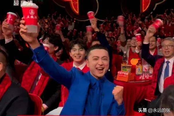的魔术《画蛇添福》从以下几方面来看待瓦力游戏对于刘谦在2025年春晚表演